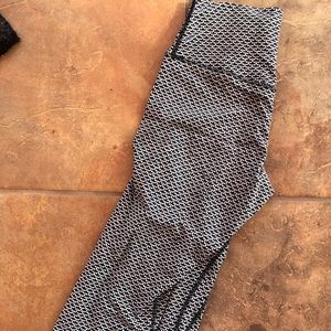 Pattern lululemon align crops